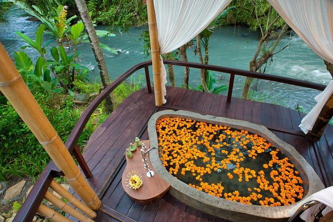 2 hours Bali Lulur Massage & Spa Treatment Including Hotel Transfers - How the $57.98 price works for you