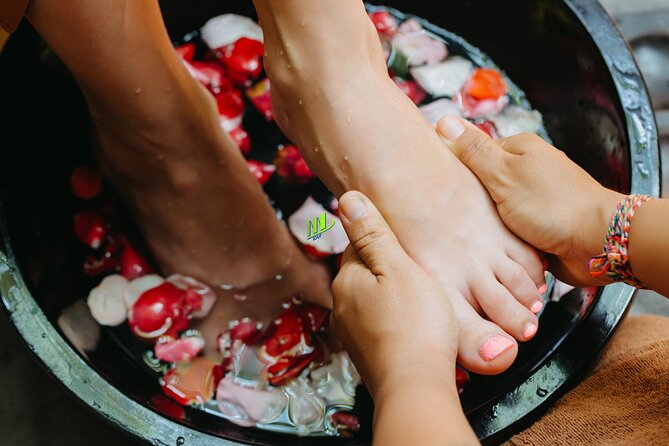 2 hours Bali Lulur Massage & Spa Treatment Including Transfers - Lulur, body polish, and moisturizer