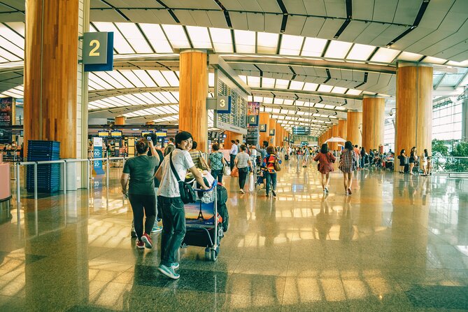 Airport Transfer in Bali-Private - Meeting Agunk’s team at the airport