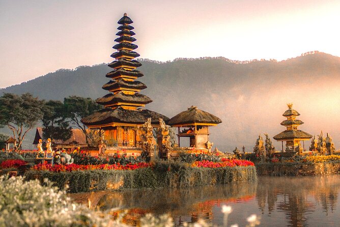 All inclusive Tanah lot & North Bali Tour: Jatiluwih, Ulun Danu - Tanah Lot, Bali’s sea temple opener
