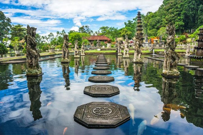 Amazing Private Tour: Lempuyang temple, Tirta gangga, Tukad cepung waterfall - Tukad Cepung Waterfall through the rocks
