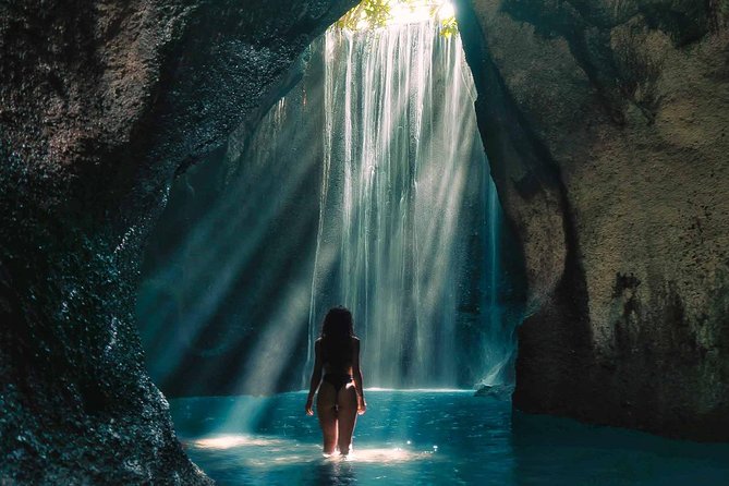 Bali Instagram Tour : Heaven Gate Tour - Tirta Gangga - Tukad Cepung Waterfalls - A private car makes the route easier