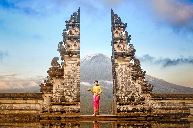 Bali Instagram Tour - Lempuyang Bali Gate of Heaven - A private car makes the long day easier