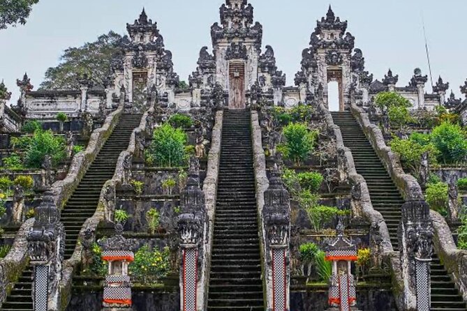 Bali : Instagrams Tour Lempuyang Temple, Tirta Gangga- Tukad Cepung , Tibumana Waterfall - Why the private vehicle has real value