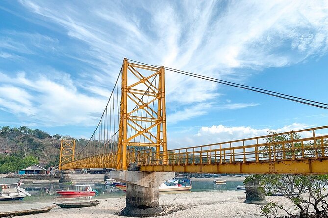 Bali Nusa Lembongan Islands Private Tour - All Inclusive - Yellow Bridge and the link to Nusa Ceningan