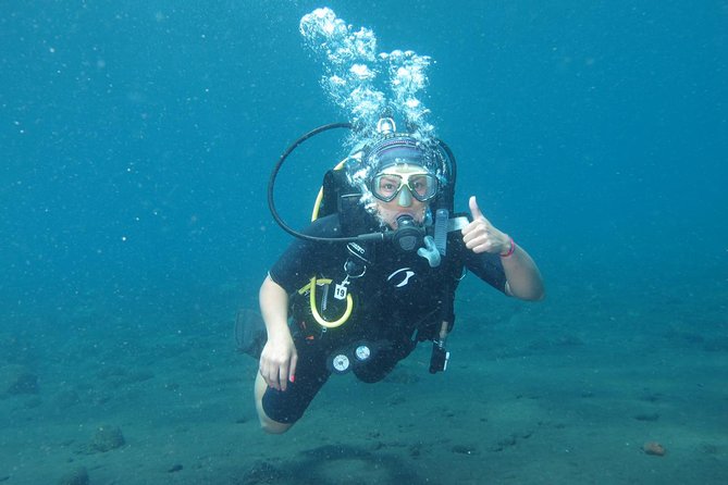 Bali Scuba Diving trip at Tulamben for Certified Diver - Lunch, drinks, and the pause between sessions
