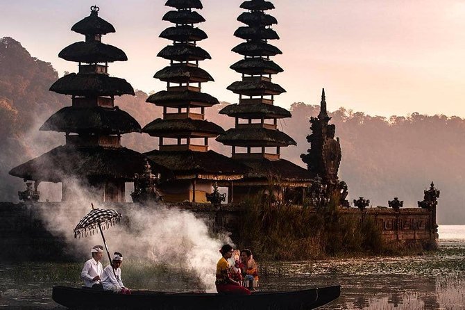Bali Tour Customized With Local Guide - Ubud from silver workshops to Tirta Empul