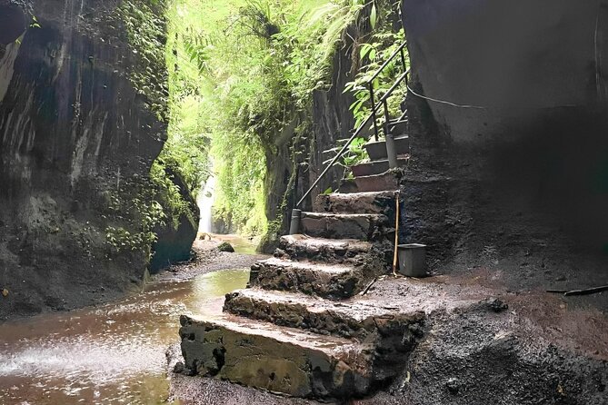 Bali Tour : Tegenungan - Tukad Cepung - Kanto Lampo - Tibumana Waterfall - Why a private car is useful in Bali