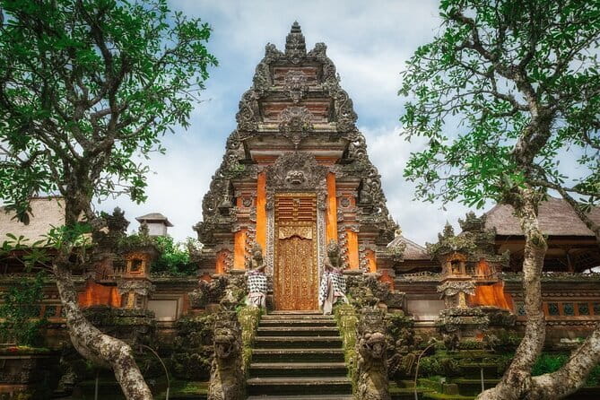 Bali: Ubud (Temple, Spring, Rice Terraces, & Waterfall) - Tegenungan Waterfall: finish with tropical scenery