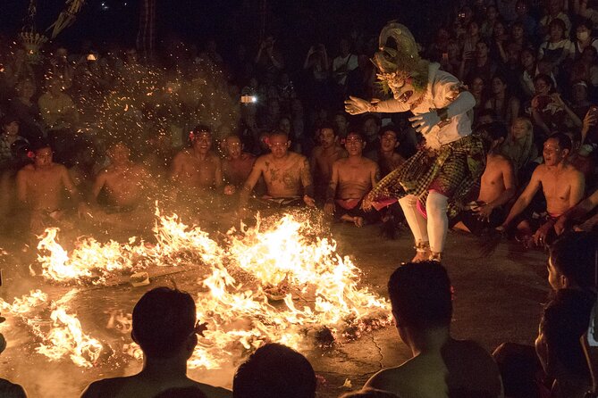 Bali: Uluwatu Kecak Dance Show, Bali Temple, and Lobster Dinner - Getting a seat for the Kecak fire dance
