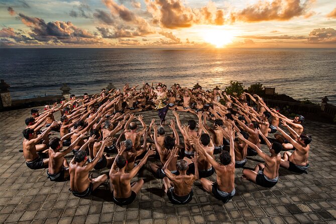Bali: Uluwatu Kecak Dance Show, Bali Temple, and Lobster Dinner - Who should book this experience