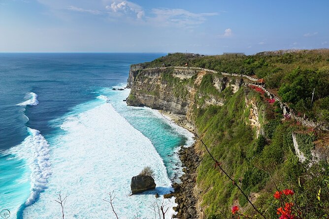 Bali: Uluwatu Kecak Dance Show, Bali Temple, and Lobster Dinner - Should you book the Uluwatu and lobster dinner tour?