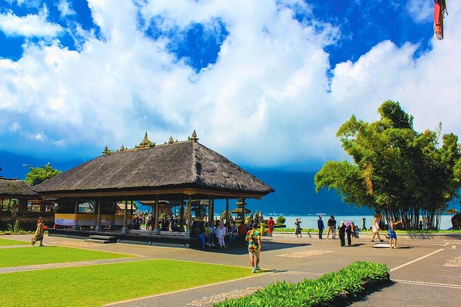 Bedugul and Singaraja Tour - Lovina’s black-sand coast and lunch stop