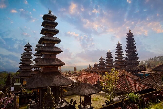 Besakih Mother Temple Tukad Cepung East Bali Private Guided Tour - Lunch at Lereng Agung Ristorante