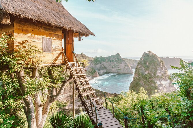 Best Iconic West and East Nusa Penida Island Tour - All Inclusive - Molenteng Tree House is a short stop with a steep approach