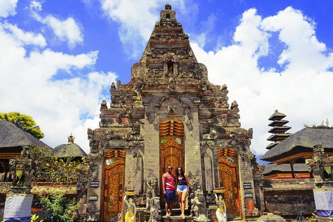 Complete your Bali Holiday with Bali Instagram Tour including Lunch - Wanagiri Hidden Hills and the Twin Lakes view