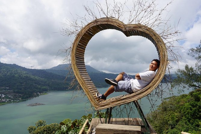 Complete your Bali Holiday with Bali Instagram Tour including Lunch - Ulun Danu Bratan, the day’s grand finish