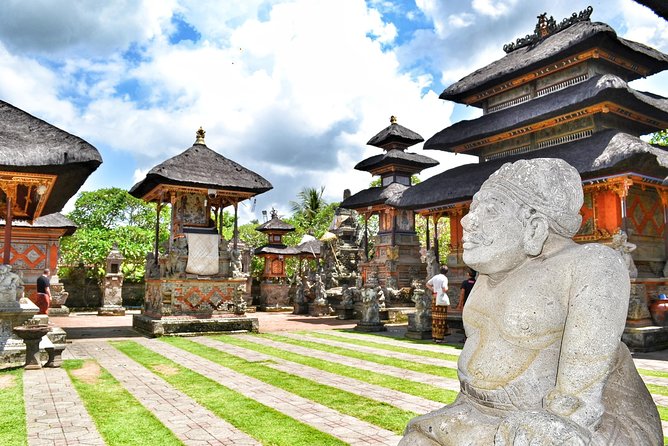 Cretya Ubud and Monkey Forest Sanctuary Tours - What the private vehicle adds to the value