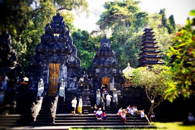 Customizable full-day tour of Bali with private driver - Choosing a route that fits 10 to 12 hours