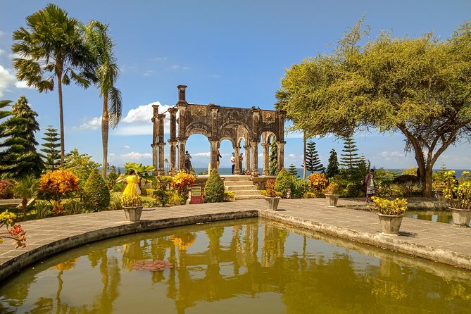 East Bali Tour, Lempuyang - Tirta Gangga - Ujung Soekasada - Black sand Beach - Tirta Gangga, koi ponds, and photo stops