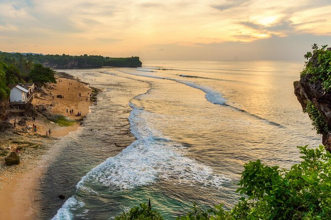 Explore Bali Beaches with Private Minivan Tour - The private minivan, refreshments, and lunch question