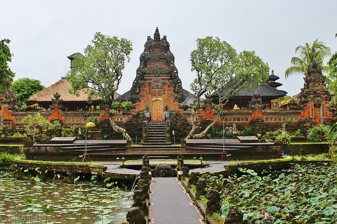 Full-Day Highlights and Best of Ubud Village - Sacred Monkey Forest: temples among the trees