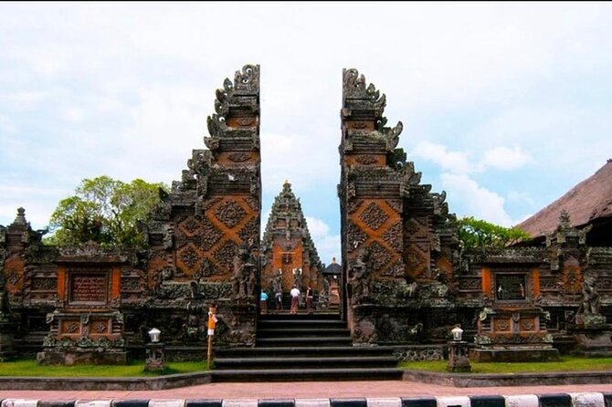 Full Day Private Guided Tour in Bali - Barong dance opens with a story of good and evil