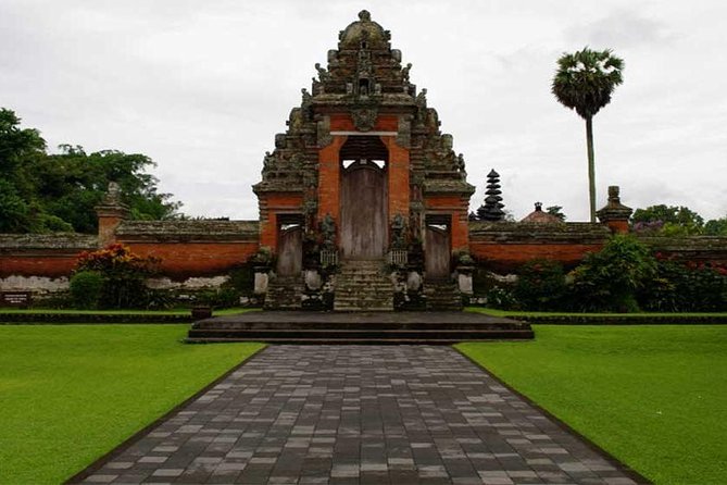 Half Day Tour: Tanah Lot Sunset & Taman Ayun Temple Included Entrance Ticket - What the $36 price really covers