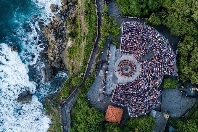 Kecak Fire Dance and Sunset at Uluwatu Temple All Inclusive - Guides can turn a transfer into a tour