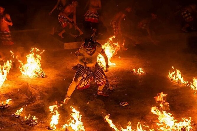 Kecak Fire Dance and Uluwatu Temple with Private Car Service - Why Uluwatu works so well at sunset
