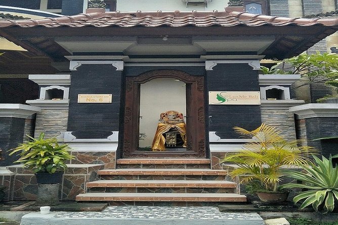 LuxMe Bali Four Hands massage with Hotel Transfer - The welcome drink and spa introduction
