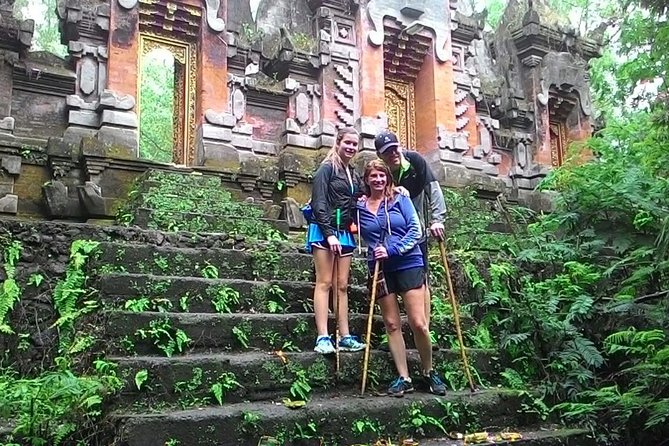 Mount Batur Sunrise Trekking Private Tour with Breakfast and Hotel Transfer - Breakfast above the crater