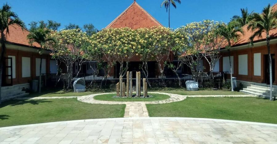 Nusa Dua: Museum Pasifika Admission Ticket with Audio Guide - European artists looking toward Bali