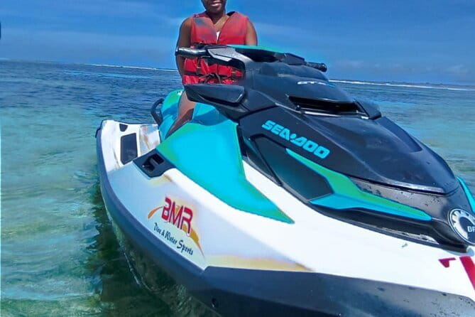 Nusa Dua Parasailing, Jet sky, GWK with Uluwatu Kecak Fire Dance - Three hours of jet ski and parasailing at Nusa Dua