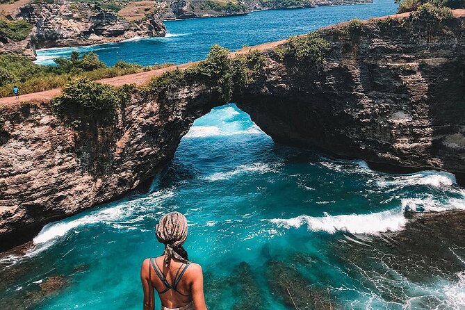 Nusa Penida Instagram Tour: The Most Iconic Spots (Private & All-Inclusive) - Diamond Beach: a dramatic view with serious stairs