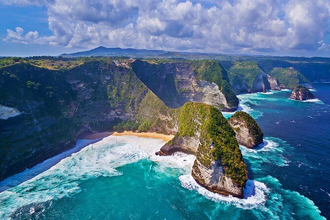 Nusa Penida Private Tour Package All Inclusive - Paluang Cliff gives Kelingking a second angle