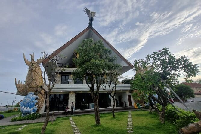 One-way Ticket Fast Boat from Sanur Bali or Nusa Lembongan - What the $12.22 fare really buys you
