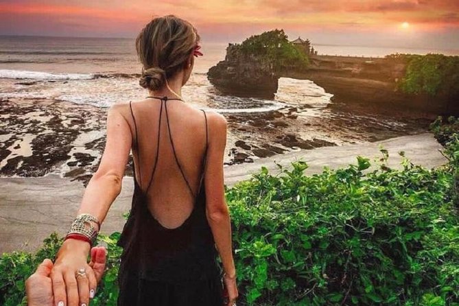 Private Full-Day Tour Jatiluwih Rice Terrace and Tanah Lot Temple - A private car is the real convenience