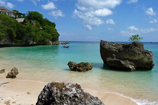 Private Tour Bali Beaches and Uluwatu Temple with Dinner - Why the private guide matters