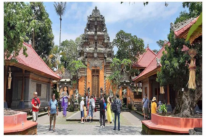 Private Tour: Batuan Temple, Tegenungan Waterfall, Elepahant Cave Free transport - Elephant Cave offers a quieter historical stop