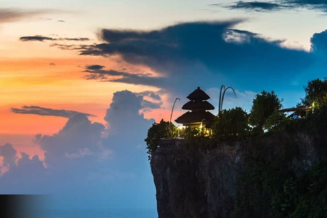 Private Tour: Highlights Uluwatu Temple & Southern Beaches Bali - A short stop for kopi luwak