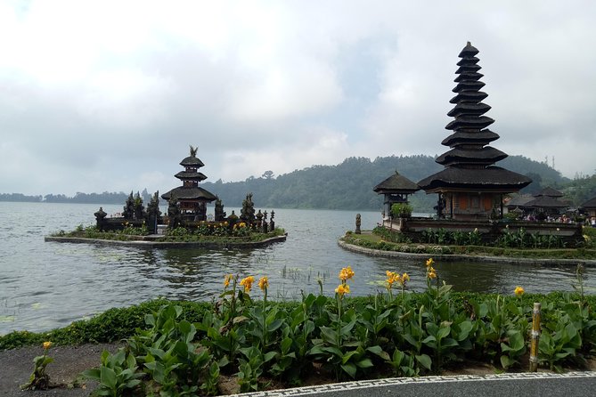Private Tour: Leke-Leke Waterfall, Handara gate & Iconic Temples - Ulun Danu Beratan on the crater lake