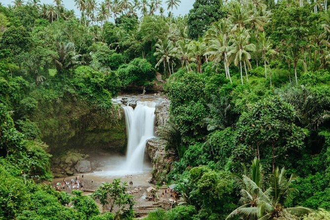 Private Ubud Day Tour Waterfalls Sacred Monkeys and Rice Fields - Reaching Tegenungan Waterfall