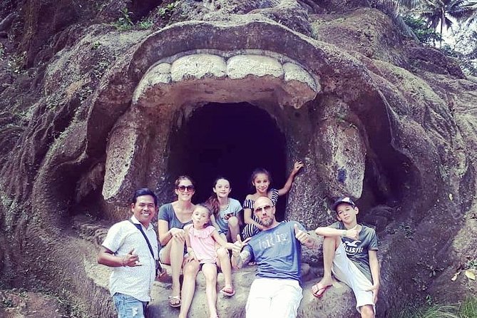 Private Ubud Tour Package - Ubud Traditional Art Market to finish