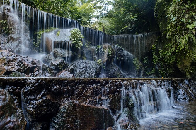 Quick Access: The Bali Instagram Small Group Tour - Goa Raja Waterfall and its cave light