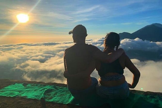 Sunrise mount batur trecking all inclusive - Breakfast and bottled water on the mountain