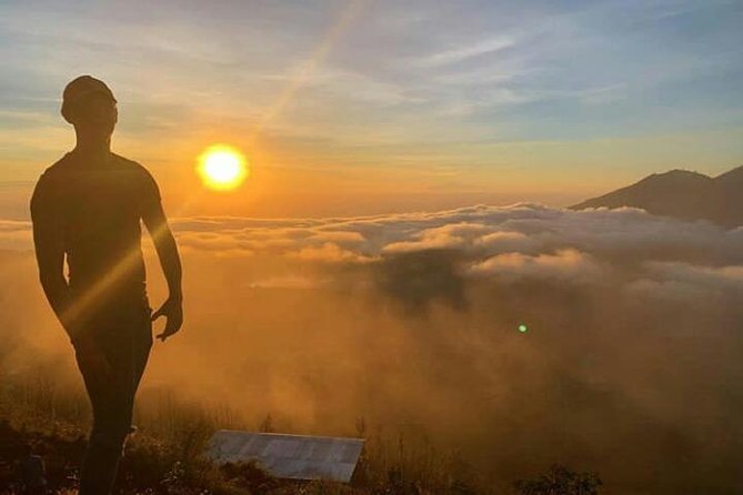 Sunrise mount batur trecking all inclusive - Private guide, public mountain