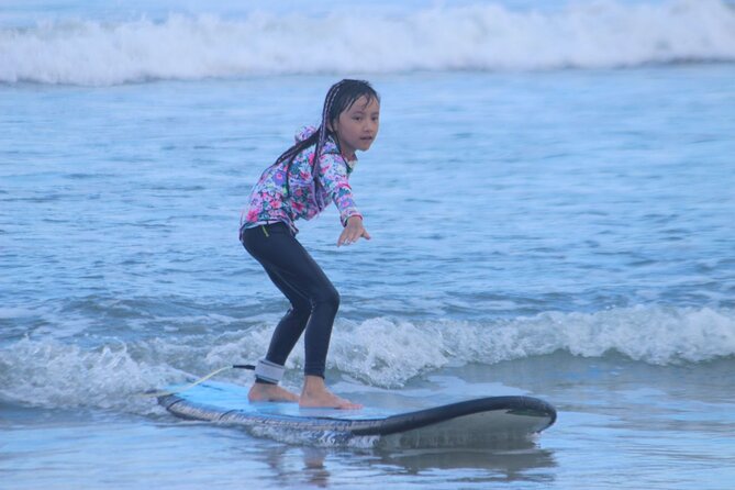 Surfing Activity with Beginner and Intermediate Lesson - What makes the instructors useful for first-timers