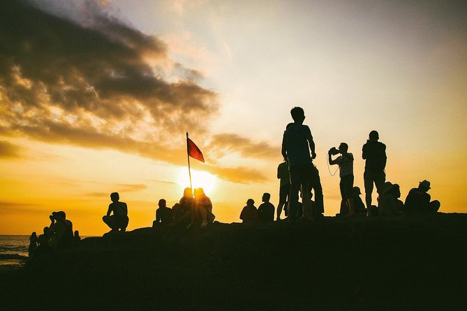 Tanah Lot Bali Temple Sunset Small Group Tour – Half Day - What the group size means