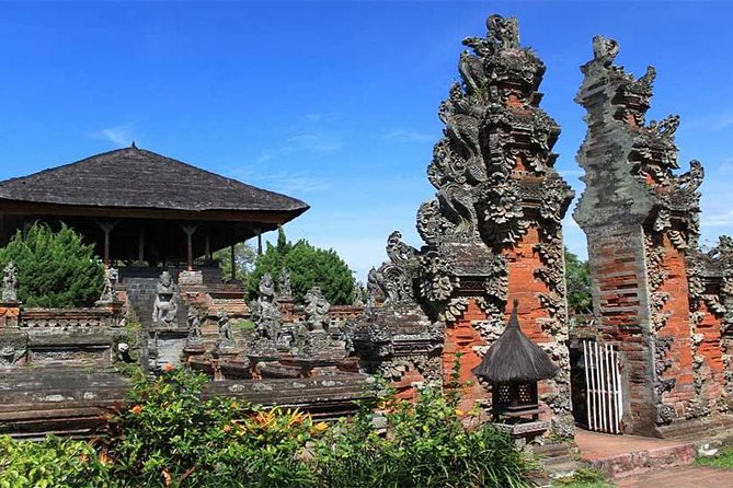 Tour: Besakih Temple-Kintamani Volcano-Water temple&Rice Terrace - The driver-guide makes the private format work